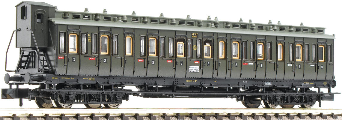 Compartment car 3rd Class, class C4 pr04, of the DRG