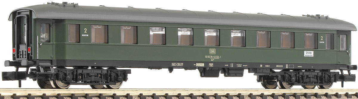 Express train wagon 2nd Class, class B4üwe, of the DB with electronic tail light